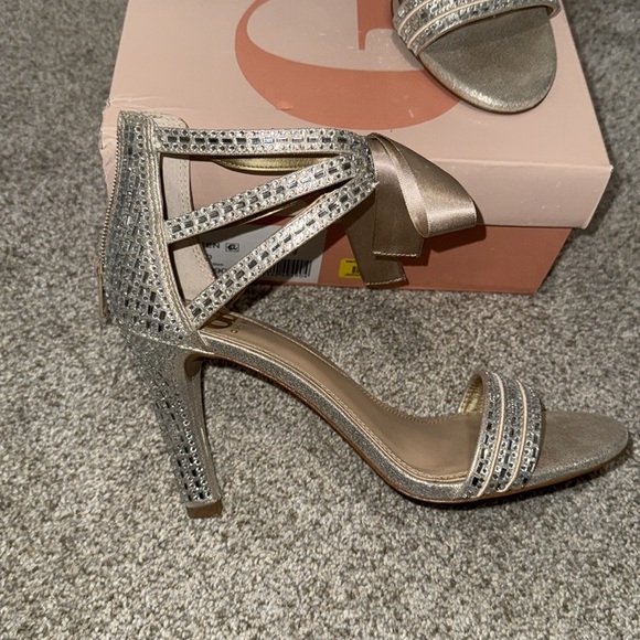 Gianni Bini heels - Picture 2 of 5